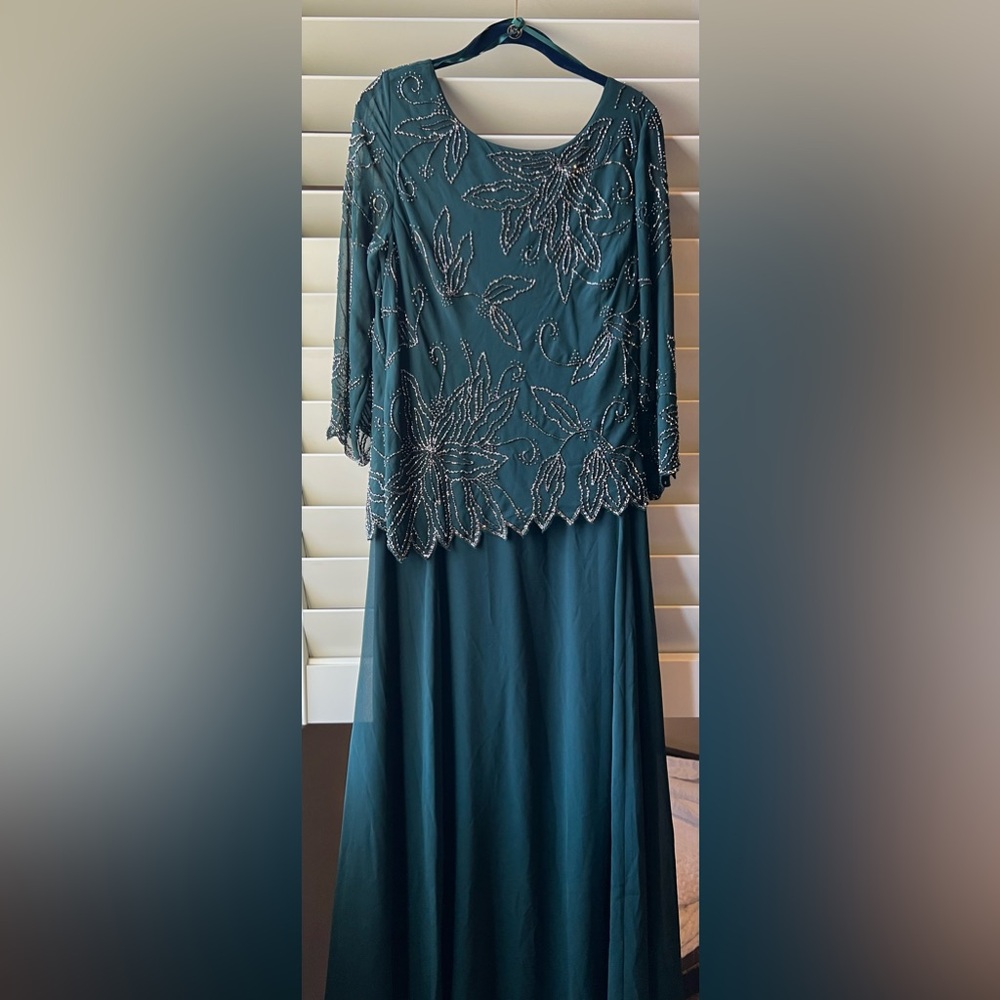 Jkara -New York - NWT - extra beads - Embellished Dress - 16 - Hunter Green